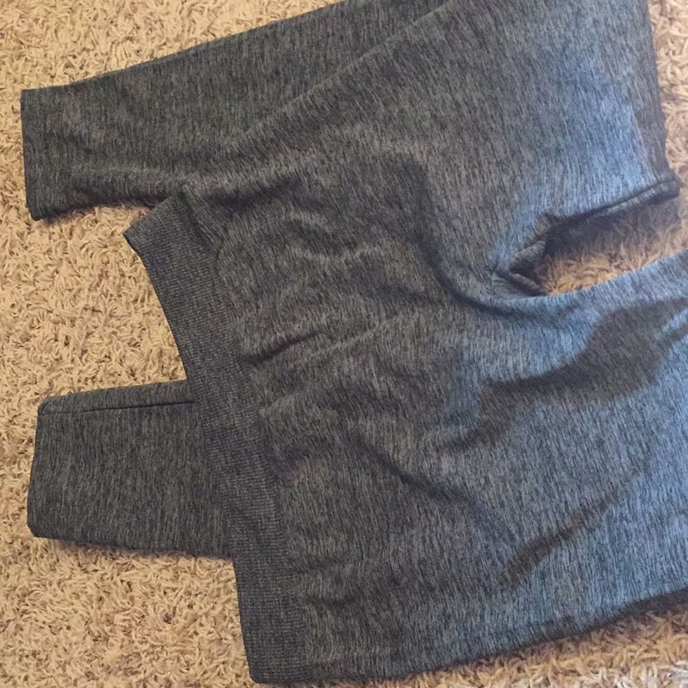 Black and grey fleece leggings. XL